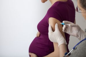 Leia mais sobre o artigo Vacinas que toda grávida deve tomar durante a gestação